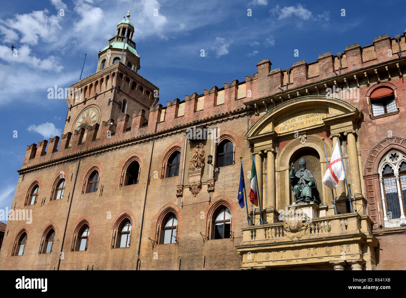 Palazzo D'accursio, Piazza del Nettuno, Bologna, Italien, Italienisch. (Region Emilia-Romagna), (Palazzo d'Accursio ist ein Palast, der einmal formulierte bedeutende administrative Büros der Stadt zu Haus. Es liegt an der Piazza Maggiore entfernt, und ist das Rathaus. ) Stockfoto