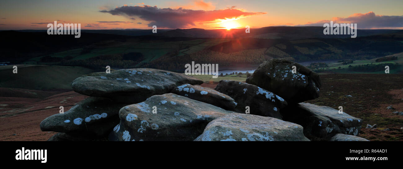 Sonnenuntergang über den Derwent Mauren, Obere Derwent Valley Nationalpark Peak District, Derbyshire, England, Großbritannien Stockfoto
