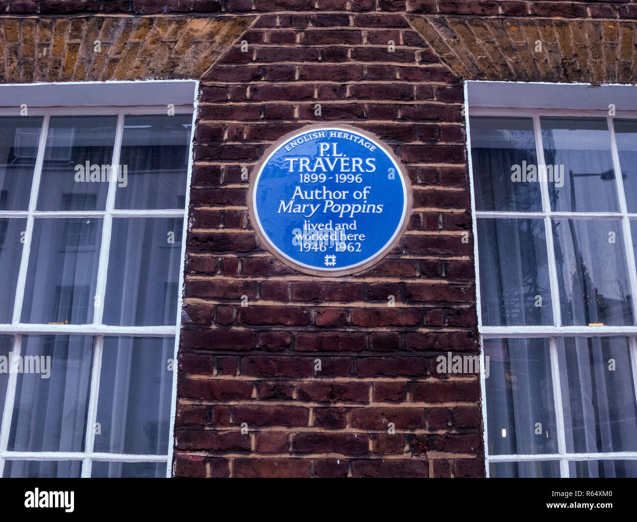 P L Travers, Autor von Mary Poppins, blaue Plakette Stockfoto