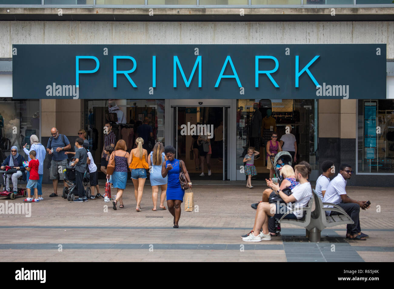 COVENTRY, Großbritannien - 26.JULI 2018: Die Primark store in Coventry City Centre, am 26. Juli 2018. Stockfoto