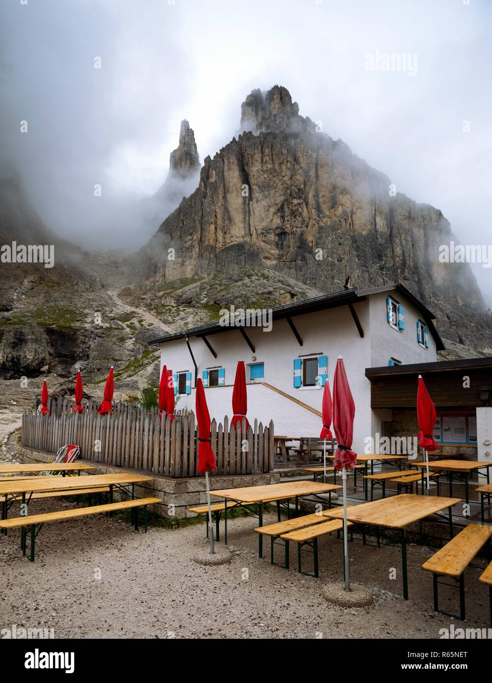 Blick auf die Rifugio Vajolet, Pozza di Fassa, Italien Stockfoto