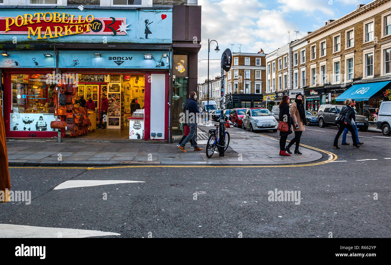 Der Portobello Road und Elgin Crescent, Notting Hill, London Stockfoto