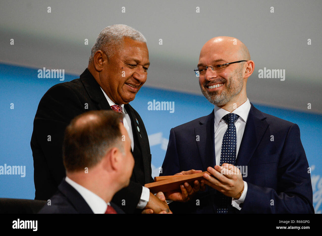 Michal Kurtyka, COP 24 Präsident und Sekretär im Ministerium für Umwelt und COP 23 Präsident und Premierminister der Fidschi-Inseln, Frank Bainimarama, bei der feierlichen Eröffnung der Konferenz während der COP 24 UN-Konferenz zum Klimawandel 2018 gesehen. Stockfoto