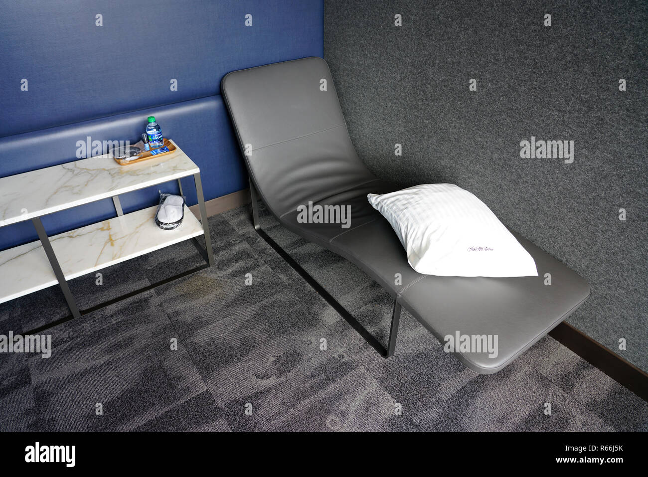 SAN FRANCISCO, Ca-29 Nov 2018 - Blick auf die United Airlines Polaris Lounge am Flughafen San Francisco International (SFO). Stockfoto