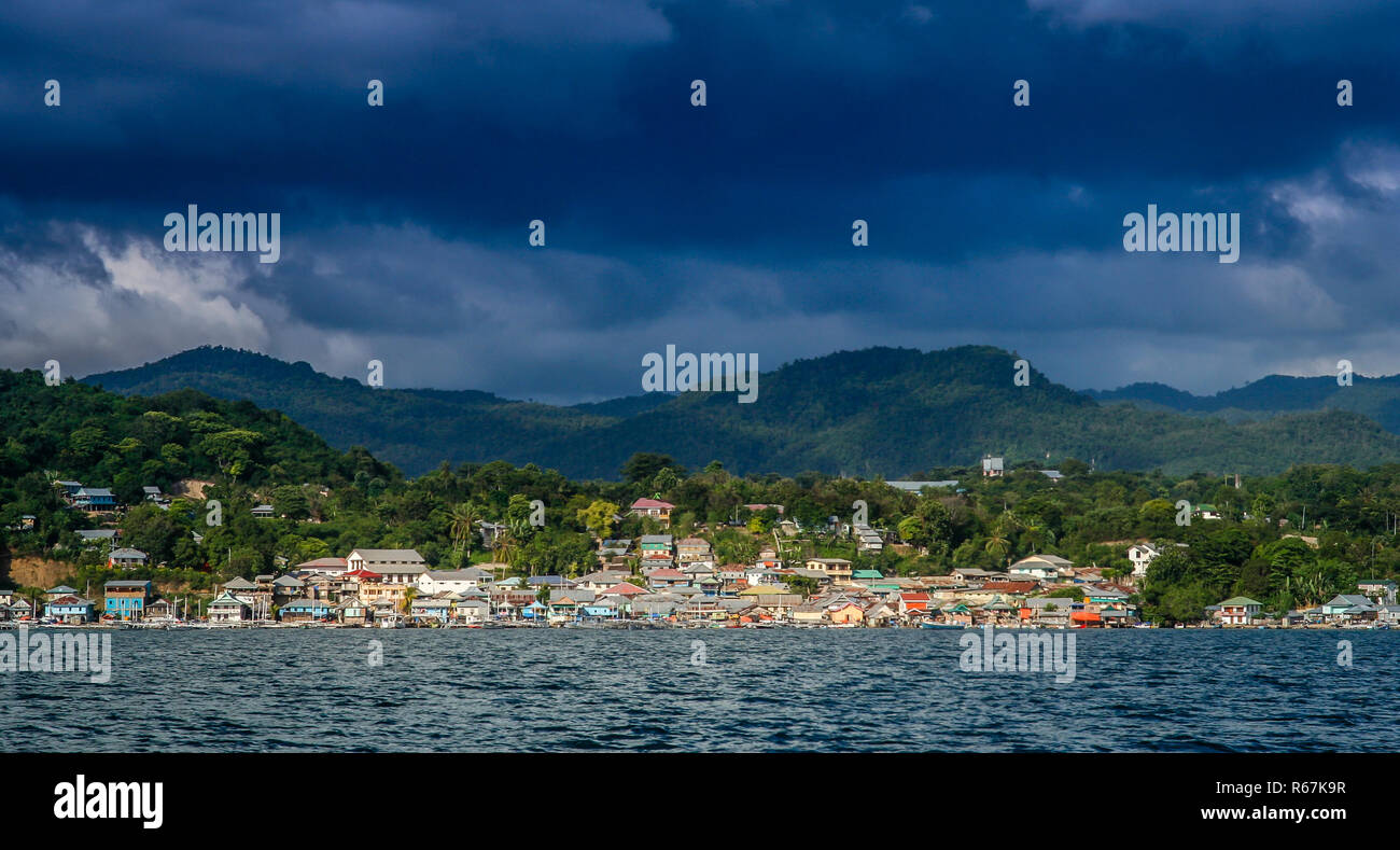 Labuhan Bajo Dorf Stockfoto