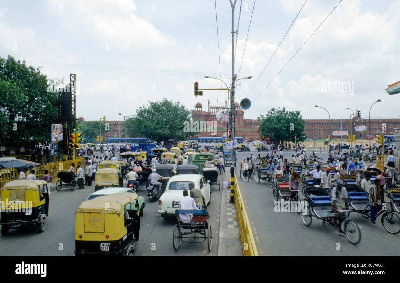 Verkehr in Chandini Chowk, Delhi, Indien Stockfoto