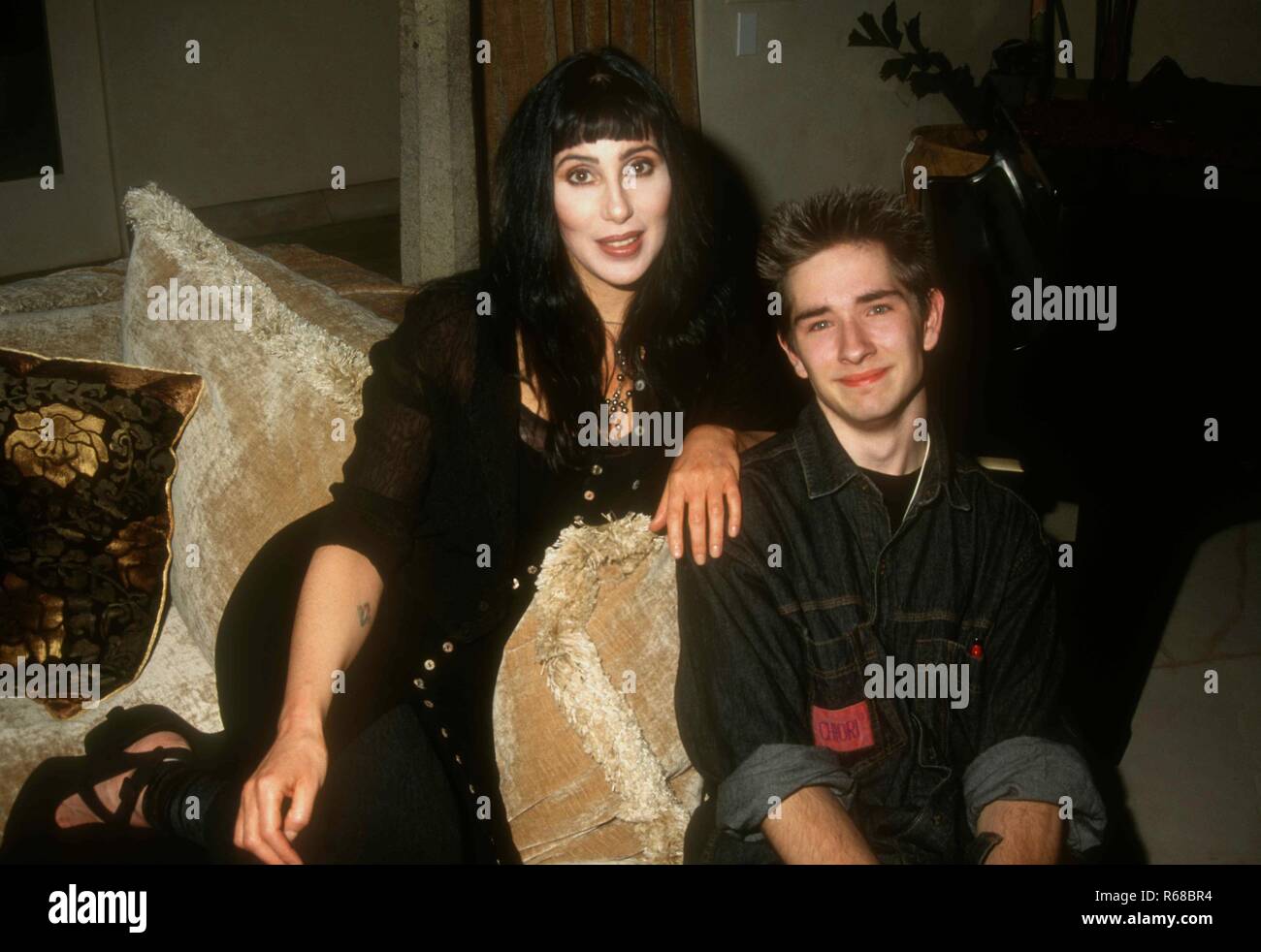 LOS ANGELES, Ca - 12. März: (exklusiv) Sängerin/Schauspielerin Cher stellt am 12. März in Los Angeles, Kalifornien 1993. Foto von Barry King/Alamy Stock Foto Stockfoto