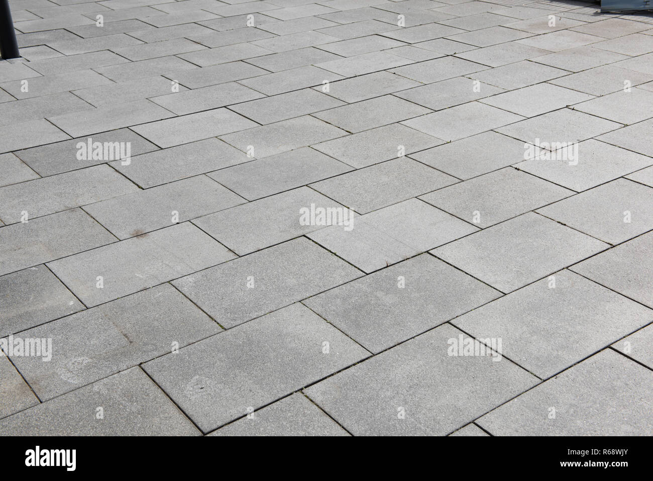 Granit outdoor Bodenfliesen diagonal Stockfotografie - Alamy