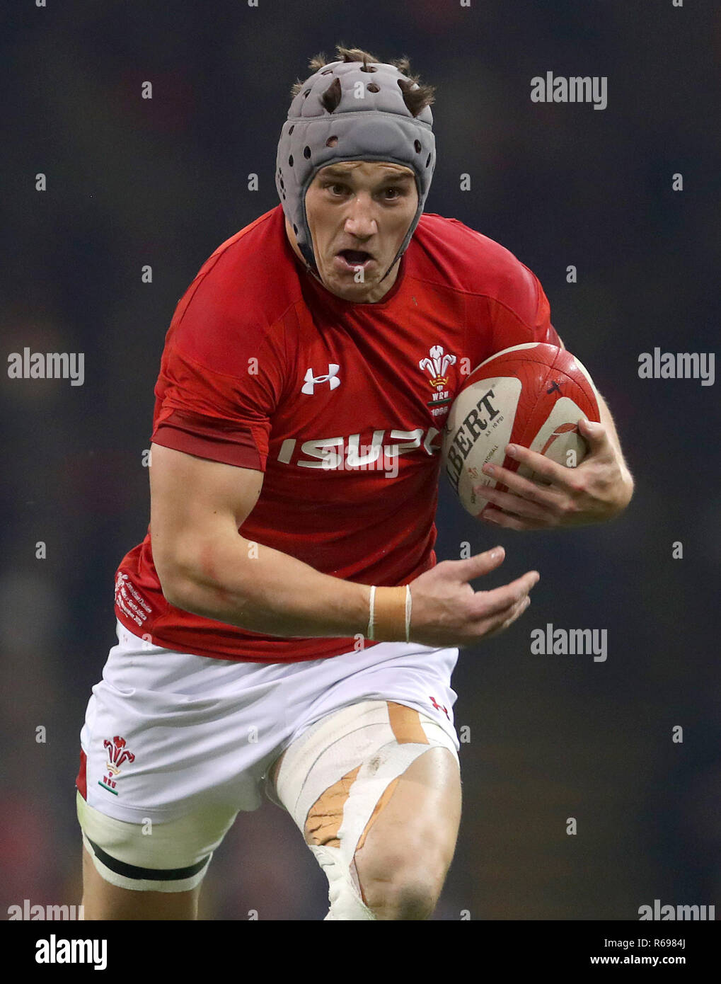 Jonathan Davies von Wales während der Autumn International im Fürstentum Stadium, Cardiff. DRÜCKEN SIE VERBANDSFOTO. Bilddatum: Samstag, 24. November 2018. Siehe PA Geschichte RugbyU Wales. Bildnachweis sollte lauten: David Davies/PA Wire. EINSCHRÄNKUNGEN: Die Nutzung unterliegt Einschränkungen. Nur für redaktionelle Zwecke. Keine kommerzielle Nutzung. Keine Verwendung in Büchern oder Printmedien ohne vorherige Genehmigung. Stockfoto