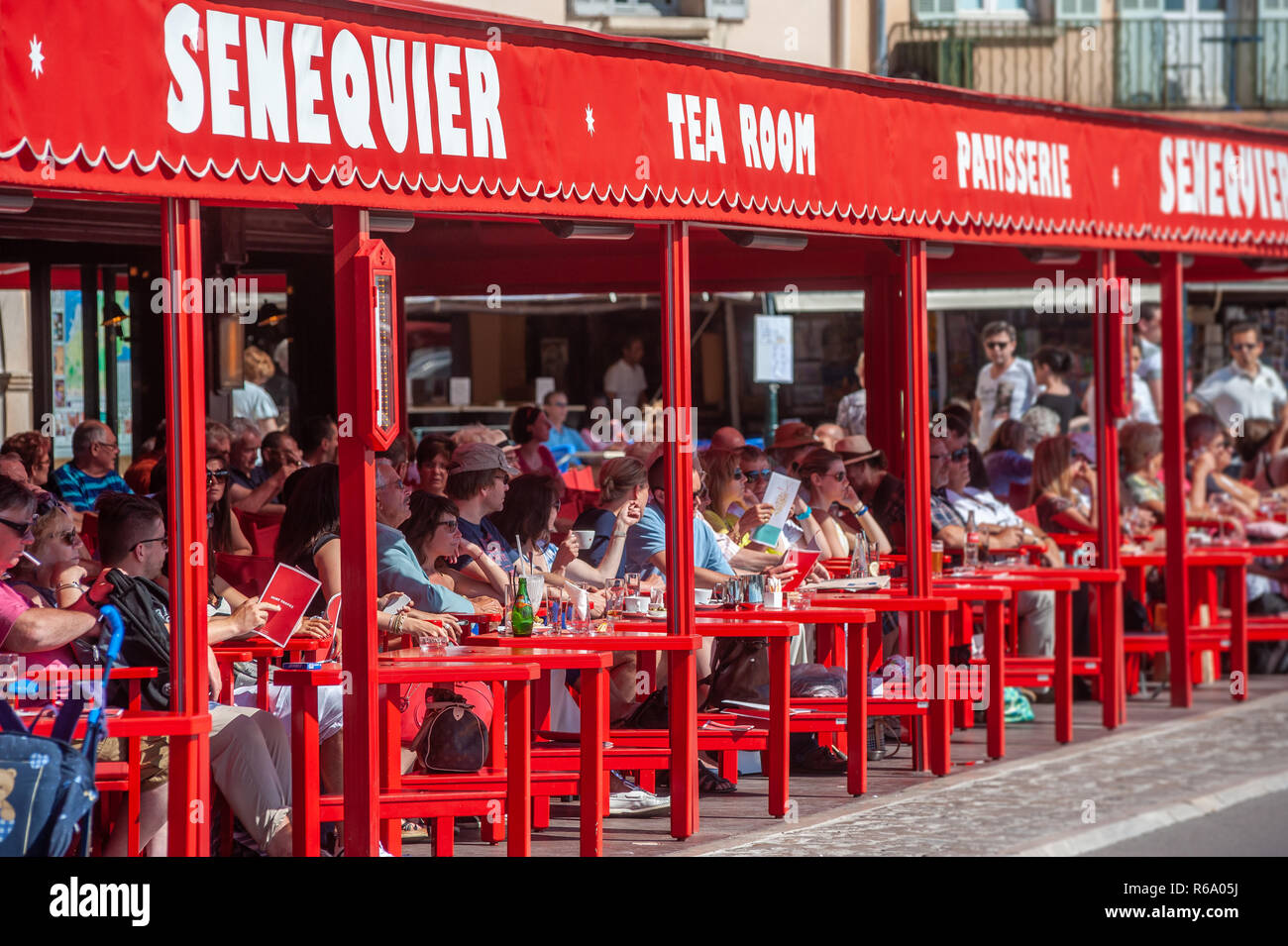 Café Senequier, Saint-Tropez, Var, Provence-Alpes-Cote d'Azur, Frankreich, Europa Stockfoto
