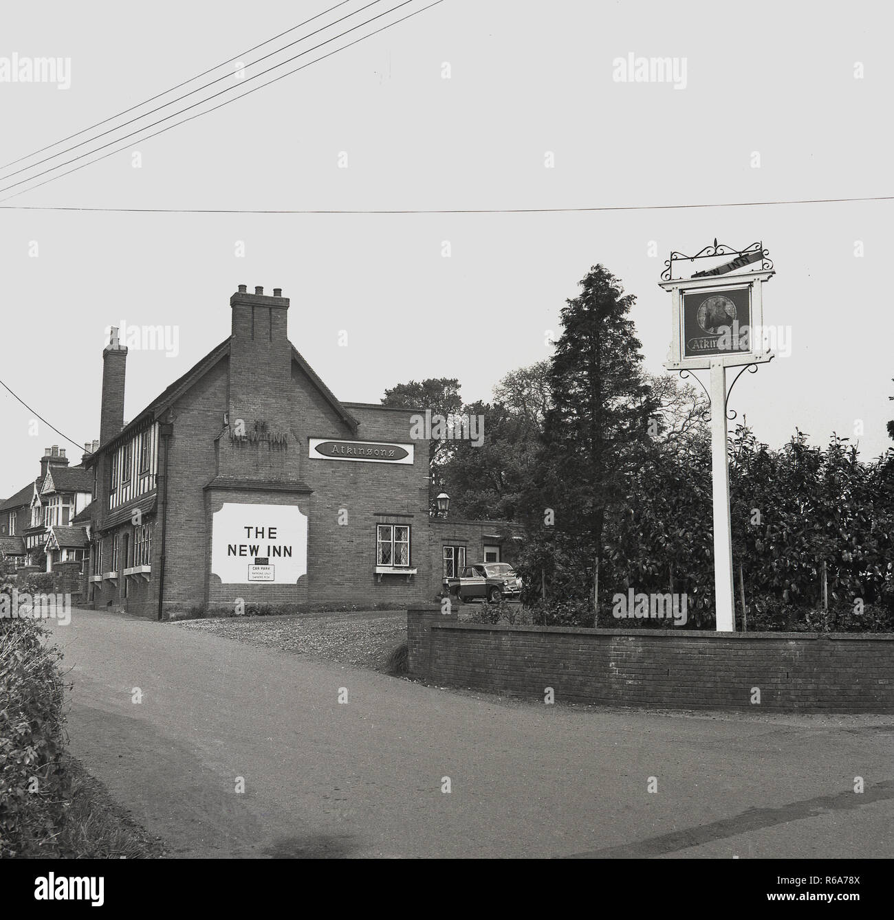 1960, historische, Außenansicht eines Village Pub, The New Inn, Atkinsons Brauerei, England, UK. Stockfoto