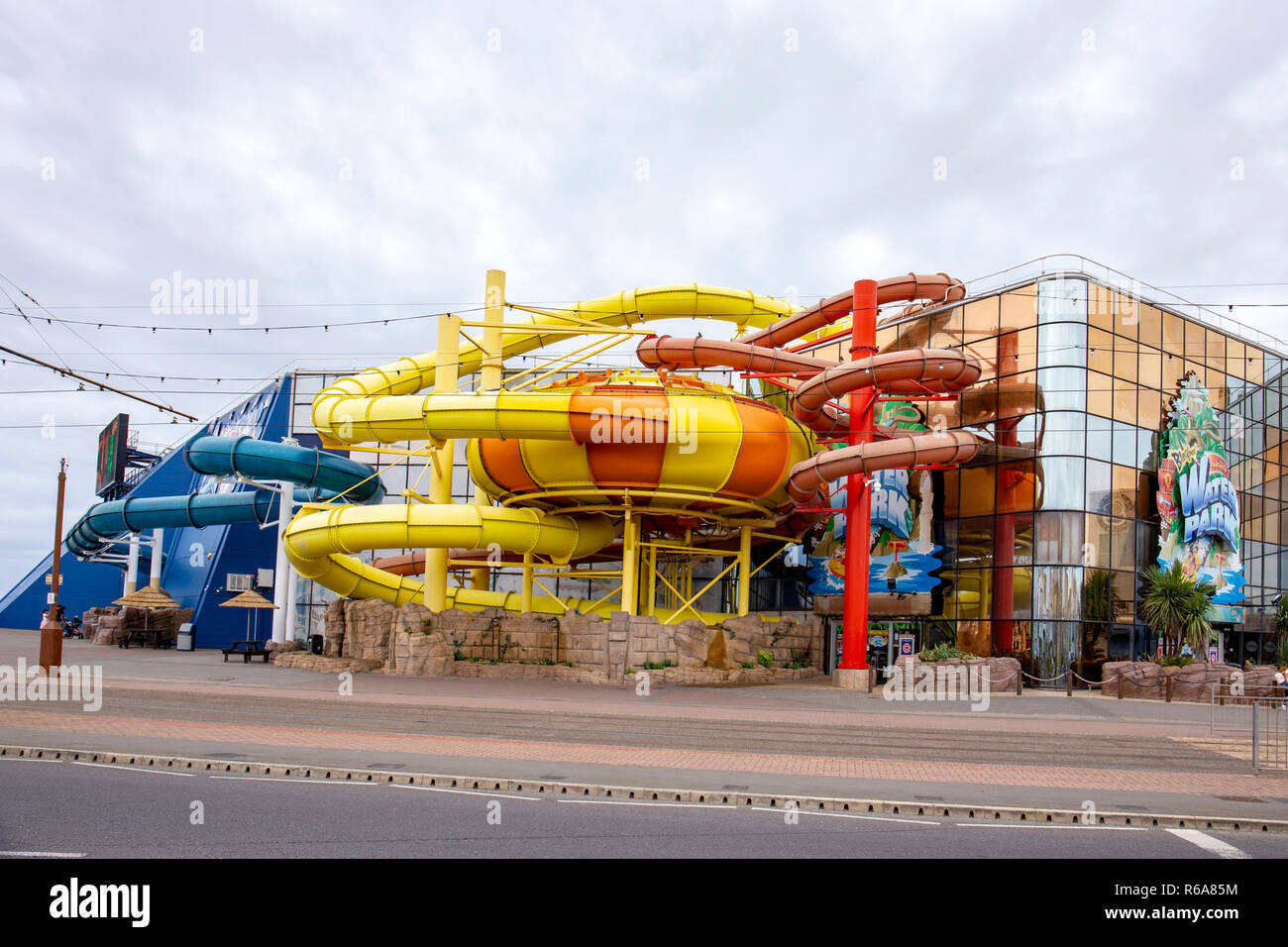 Water park Schwimmbad auf der Promenade in Blackpool, Lancashire, Großbritannien Stockfoto