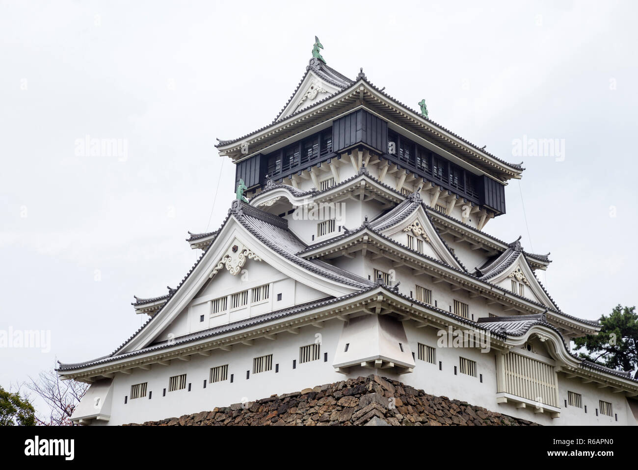 Von Kokura Castle (kokura-jo), einem historischen Samurai Burg in Kitakyushu, Japan. Stockfoto