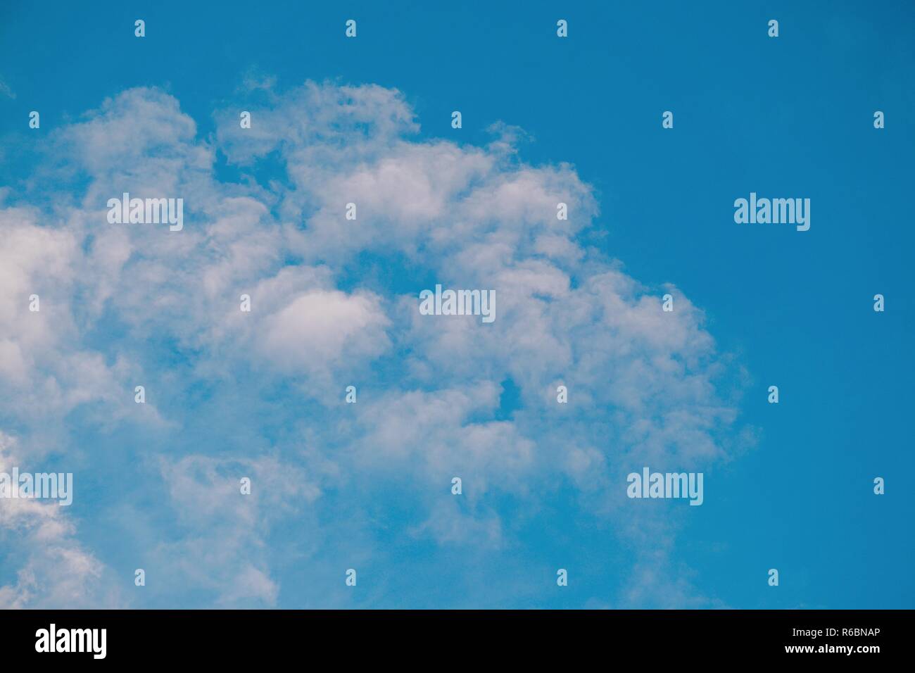 Himmel und Wolken Stockfoto