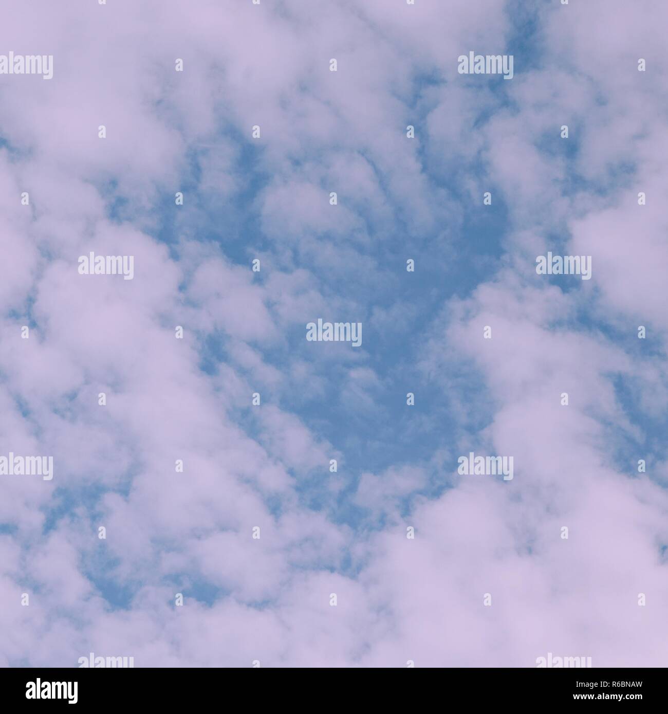 Himmel und Wolken Stockfoto