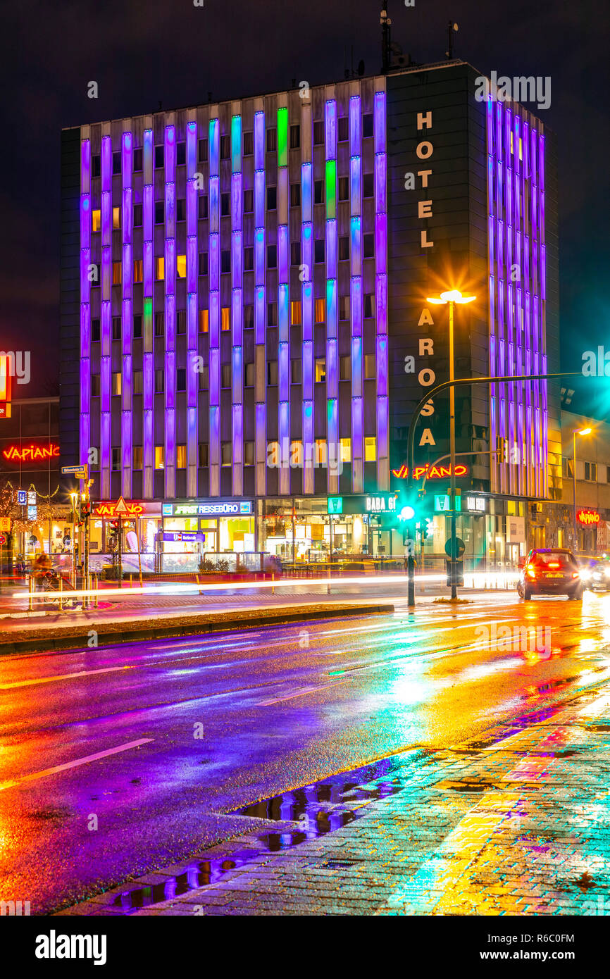 Novum Hotel Arosa Essen, mit LED-beleuchtete Fassade, in Essen Rüttenscheid, Stockfoto