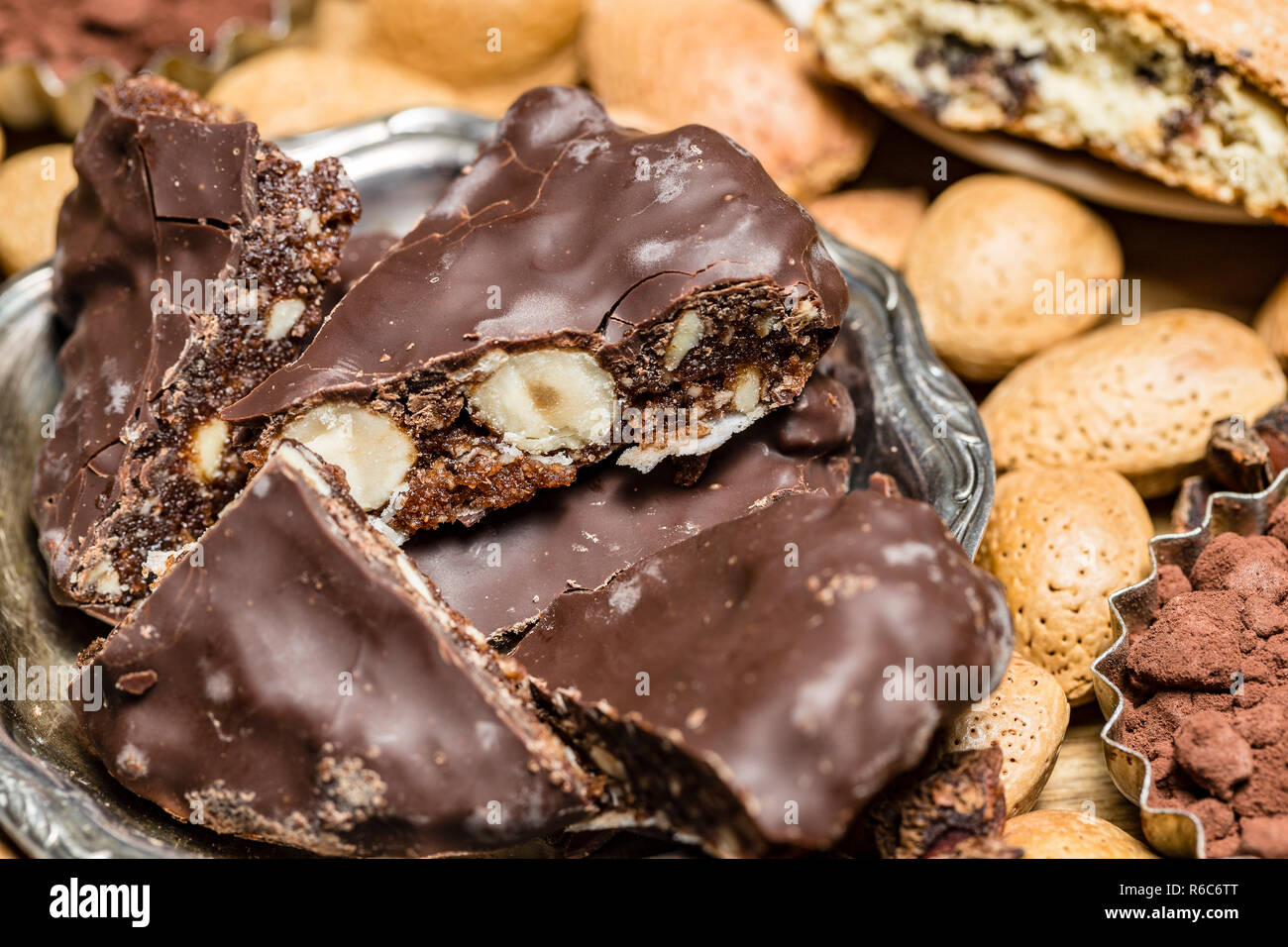 Panforte al cioccolato - süßes italienisches Gebäck aus der toskanischen Stadt Siena Stockfoto