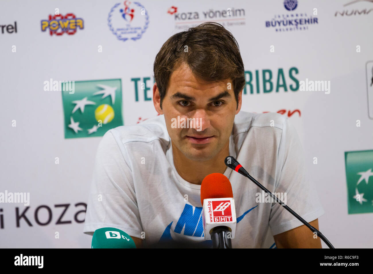 Roger Federer an Garanti Koza, Istanbul in der Türkei 2015. Spielen auf Sandplatz Tennis. Stockfoto