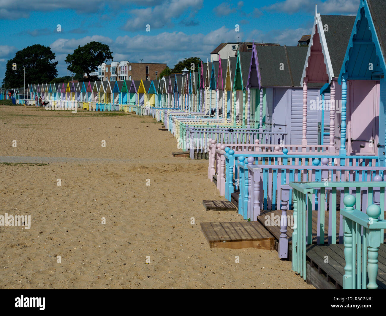 Umkleidekabinen am Strand West Mersea Island Essex Stockfoto