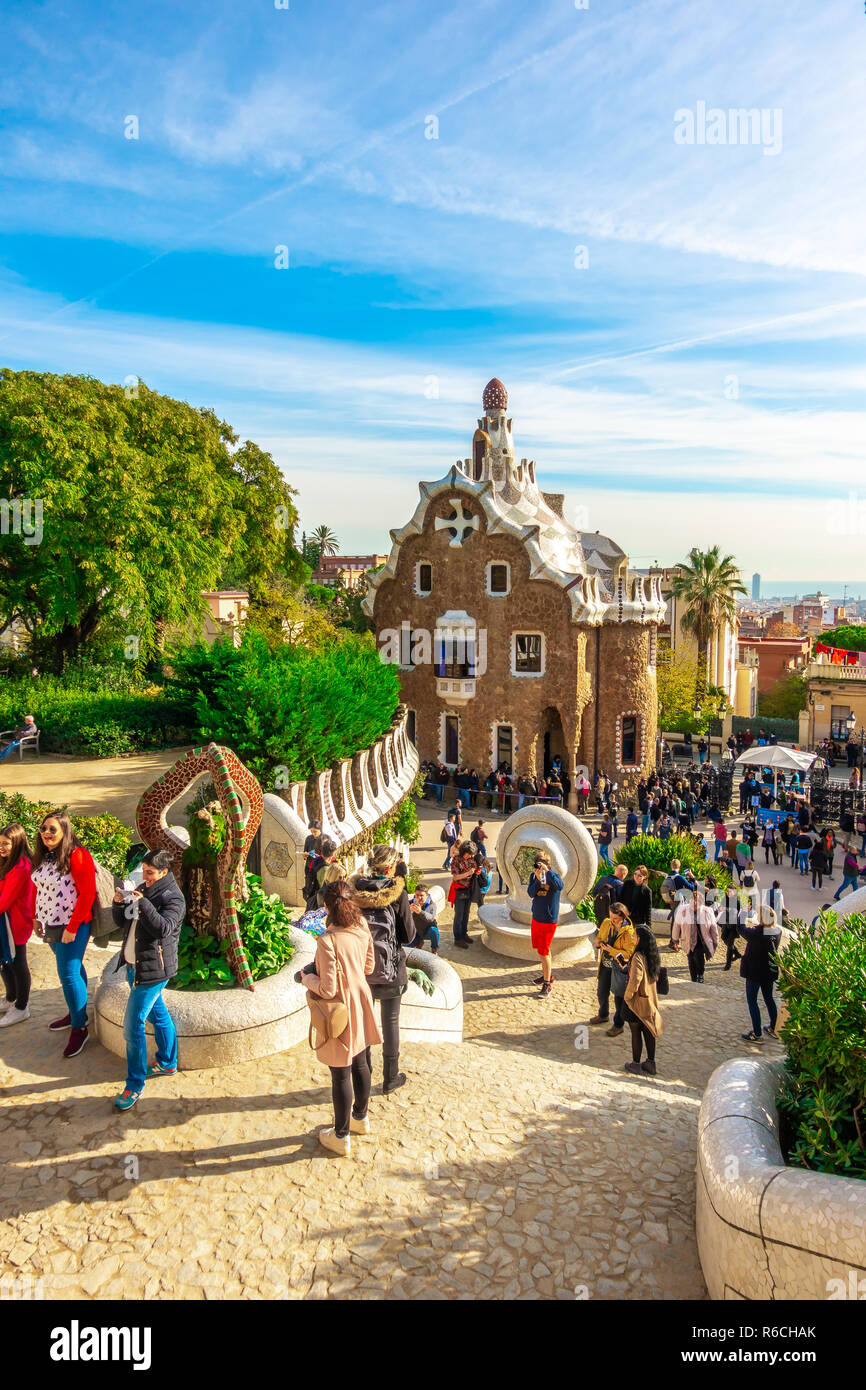 Barcelona, Katalonien, Spanien - Dezember 01, 2018: Park Güell von dem Architekten Gaudi. Parc Güell ist der wichtigste Park in Barcelona. Stockfoto