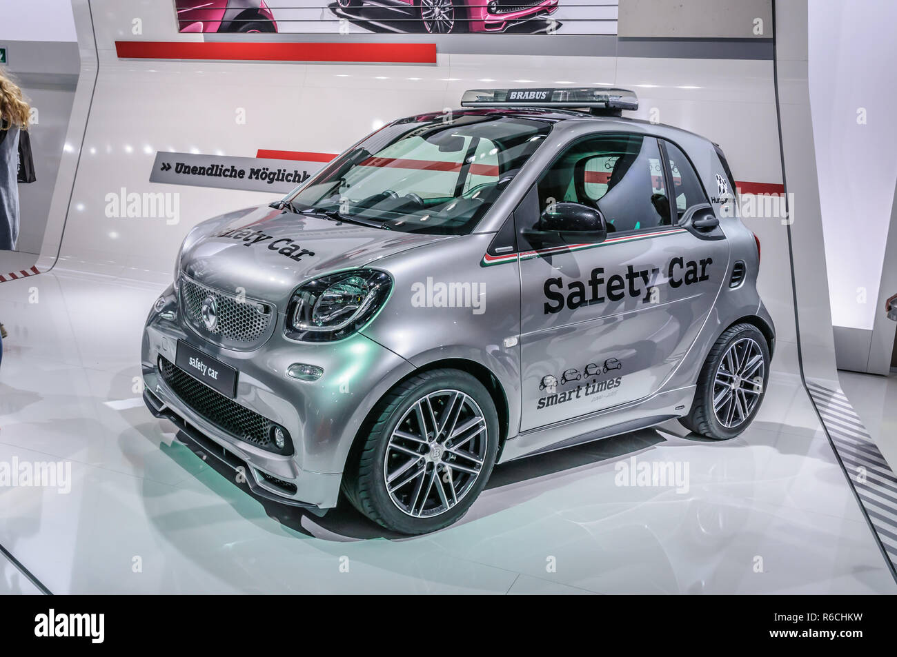 FRANKFURT - Sept. 2015: smart fortwo Safety Car auf der IAA International Motor Show vorgestellt am 20. September 2015 in Frankfurt am Main, Deutschland Stockfoto