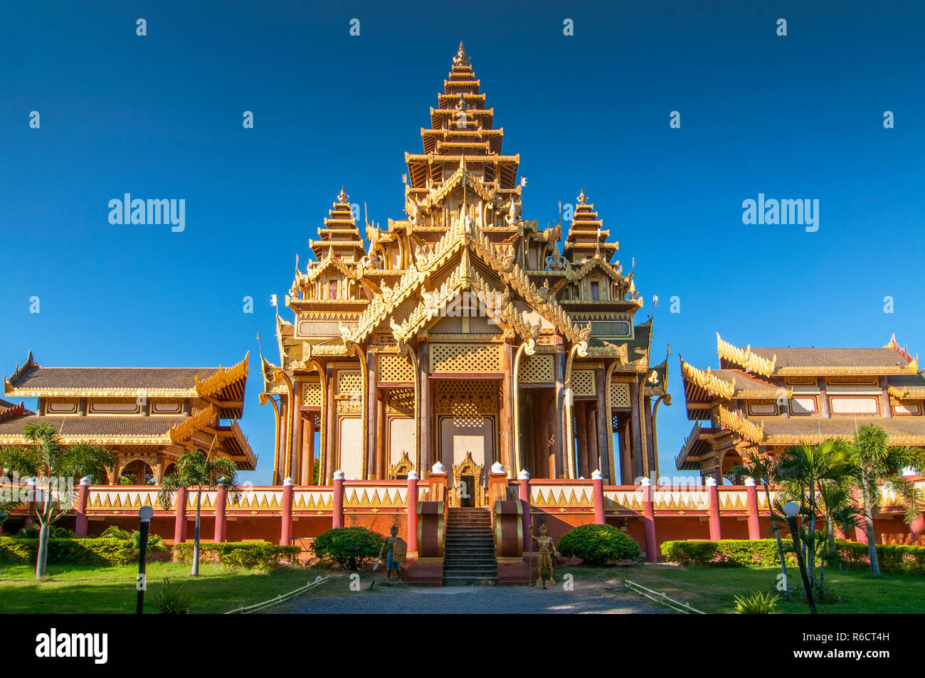 Tolles Publikum Hall (Pyinsapathada) Replik, Golden Palace Bagan, Bagan, Myanmar (Birma) Stockfoto