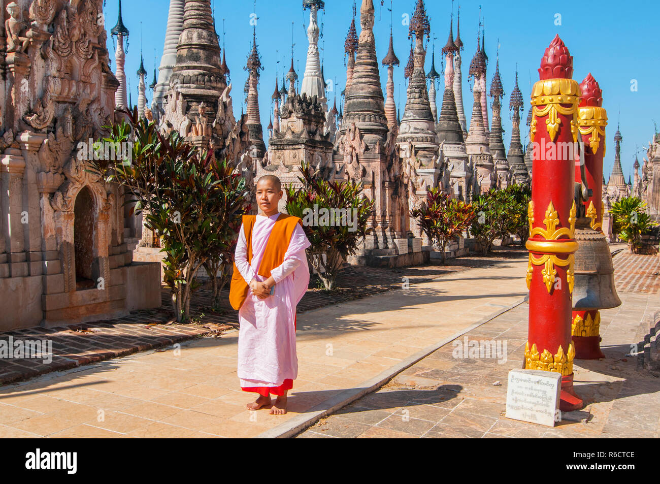 Kakku Pagoden sind fast 2500 schöner Stein Stupas versteckt in einer abgelegenen Gegend von Myanmar nahe dem See Inle diesen heiligen Ort ist auf dem Gebiet der. Stockfoto