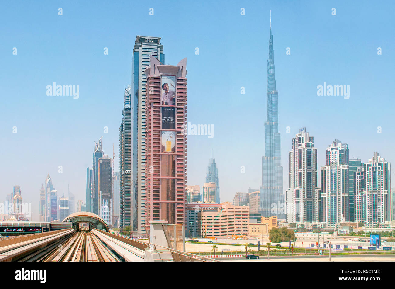 Burj Dubai Wolkenkratzer ist Höchste der Welt Blick von der U-Bahn in Dubai, Vereinigte Arabische Emirate Stockfoto