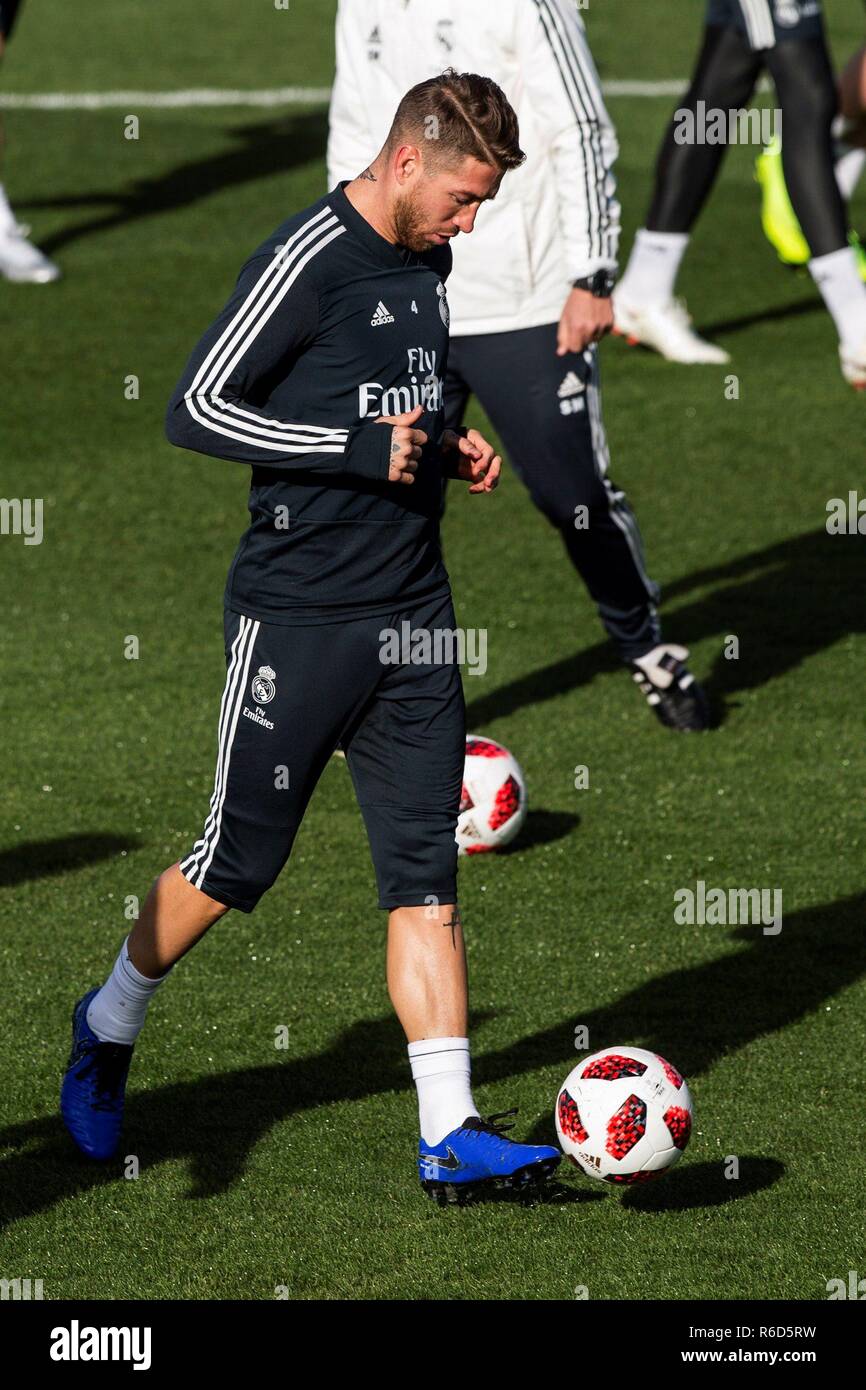 Spieler Von Real Madrid Sergio Ramos Wahrend Der Schulung Ist Ein Team Von Valdebebas Sports City