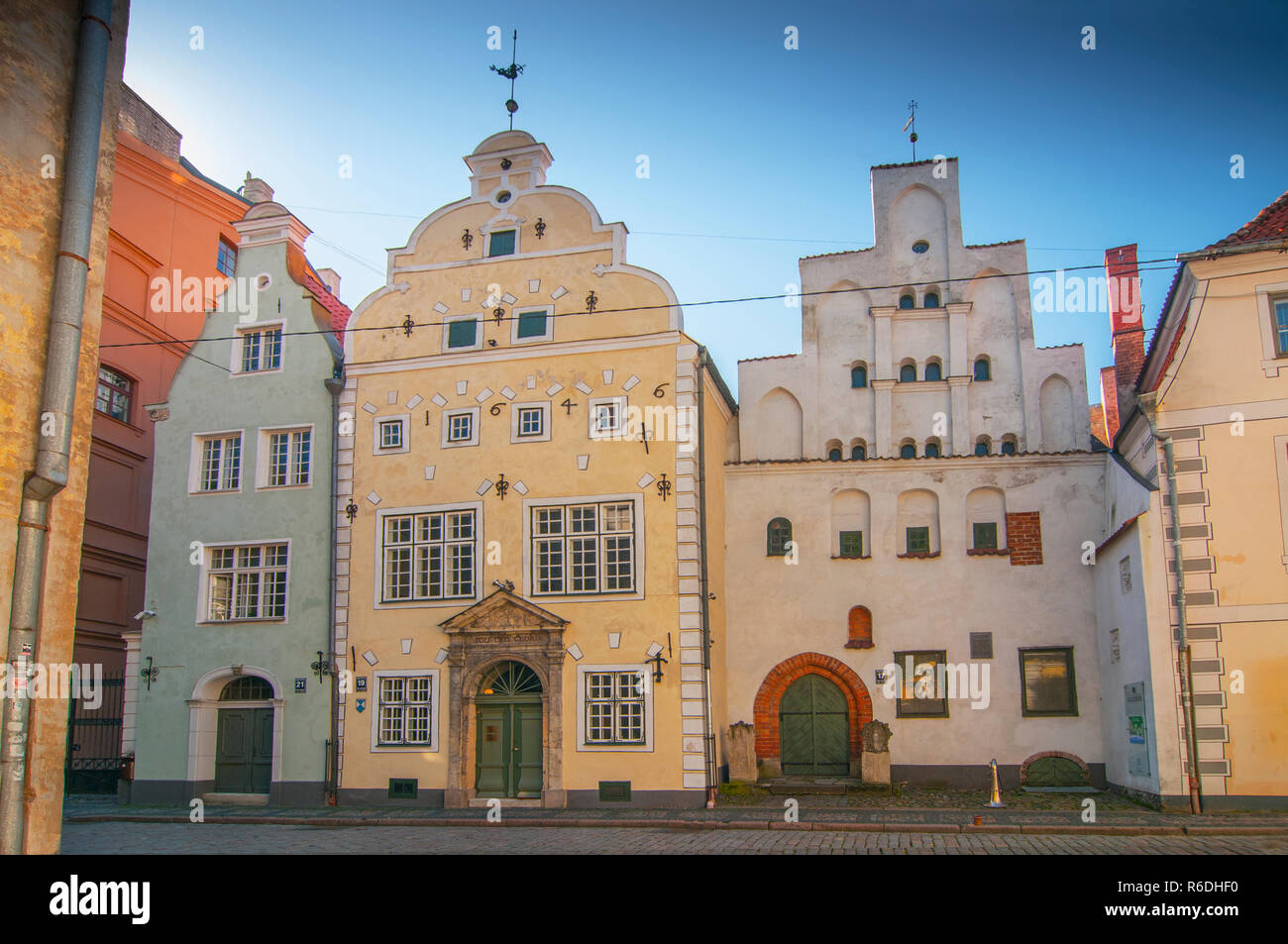 Drei Brüder, ein Cluster von mittelalterlichen Häusern in der Altstadt Riga Lettland Stockfoto