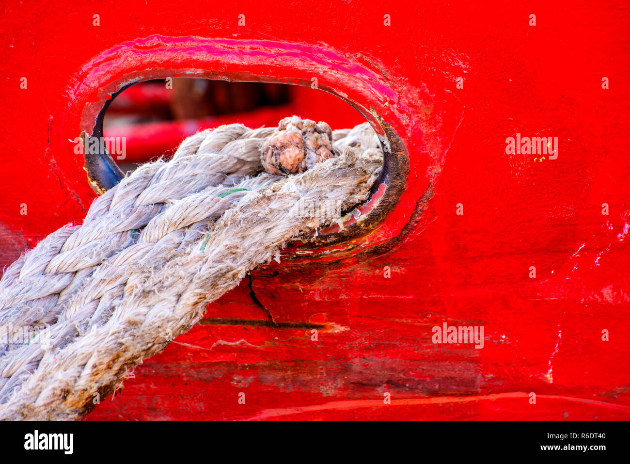 Verankerungsleine eines Trawlers Stockfoto