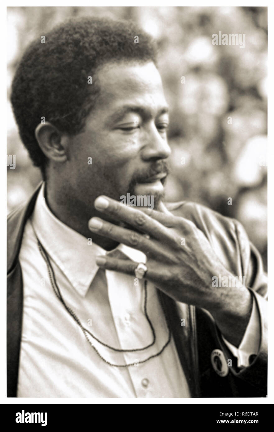 Leroy Eldridge Cleaver (1935-1998) 1968 Foto während Kampagnen als Präsidentschaftskandidat für den Frieden und die Freiheit. Weitere Informationen finden Sie unten. Stockfoto