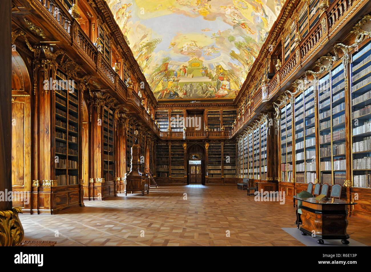 Historische Bibliothek des Klosters Strahov in Prag Stockfoto