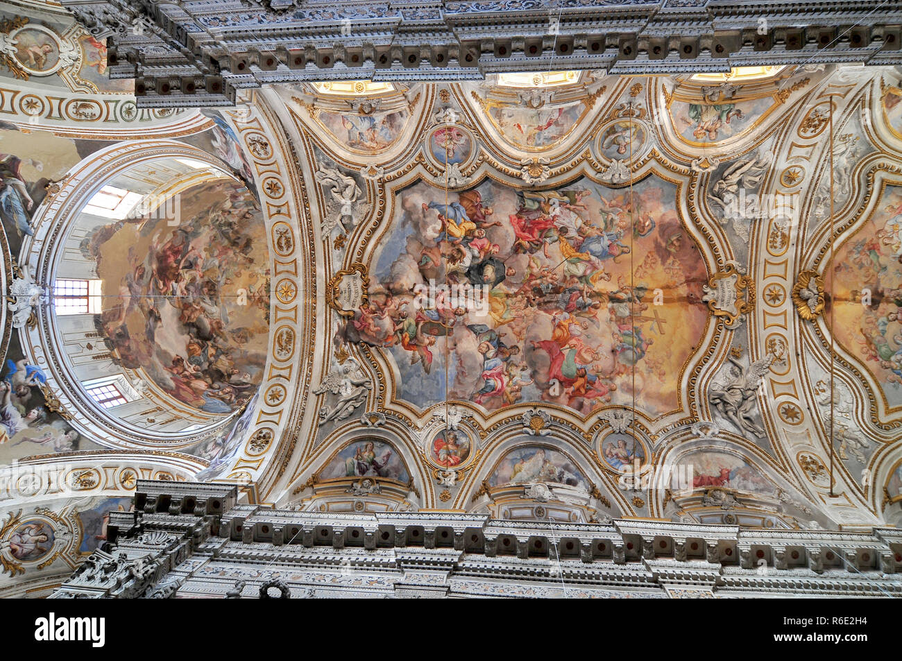 Fresco Ii Trionfo di Santa Caterina von Filippo Randazzo von der Decke der barocken Kirche Chiesa di Santa Caterina in Palermo, Italien Stockfoto