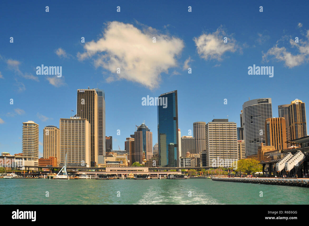 Blick auf Circular Quay und Geschäftsviertel von Sydney, Australien Stockfoto