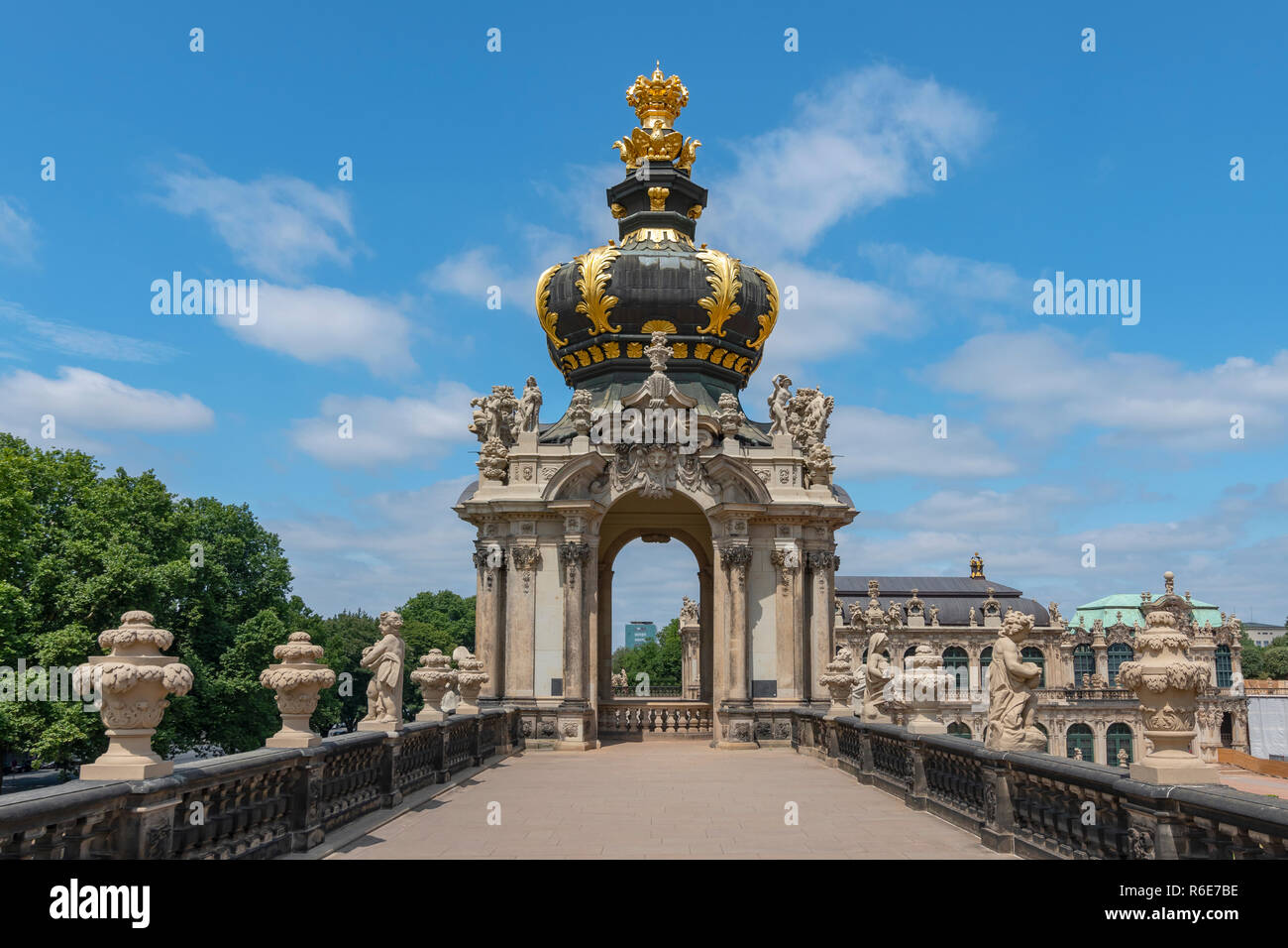 View Of Crown Gate (Kronentor) In The Courtyard Of Zwinger Palace, Royal Palace Xvii Century In Dresden, Germany Stockfoto