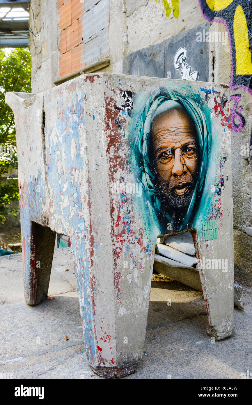 Porto, Portugal, September 16, 2018: Graffiti in den Straßen von Porto, Portugal Stockfoto