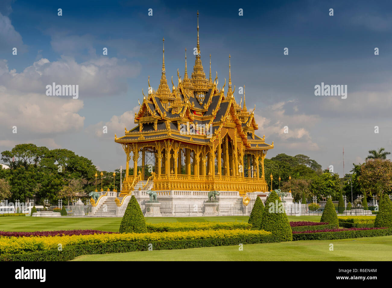 Memorial Kronen Der Auspice Borommangalanusarani Pavillon, der in der Gegend von Ananta Samakhom Throne Hall in Thai Royal Palace Dusit, Bangkok, Thailand Stockfoto