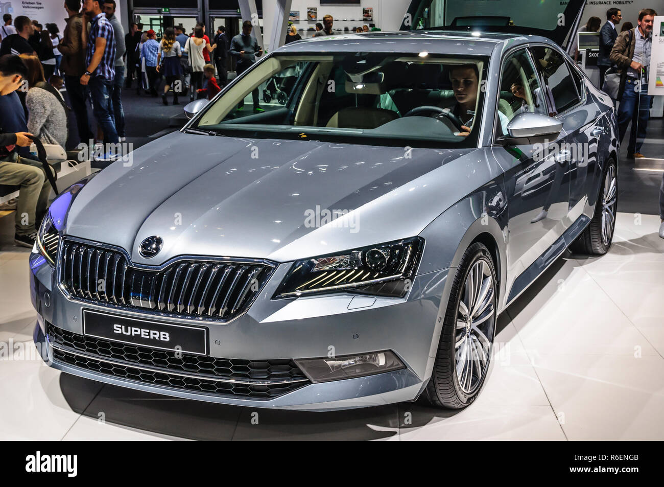 FRANKFURT - Sept. 2015: Skoda Superb Sportline auf der IAA International Motor Show am 20. September vorgelegt, 2015 in Frankfurt am Main, Deutschland Stockfoto