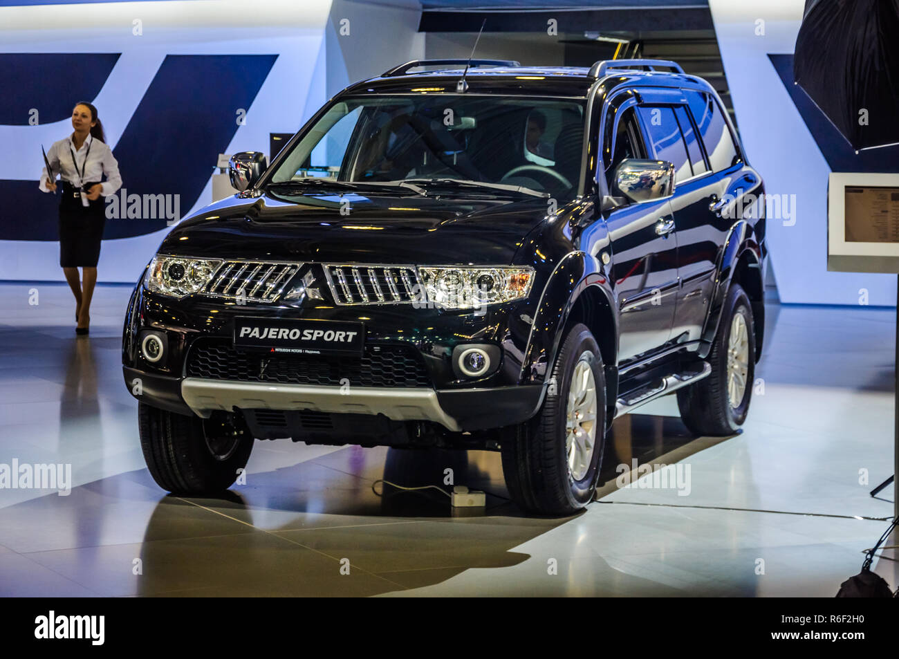 Moskau, Russland - 23 AUG 2012: MITSUBISHI PAJERO 2. GENERATION präsentiert als Weltpremiere auf dem 16 MIAS (Moskau Internationale Automobil Salon) auf Au Stockfoto