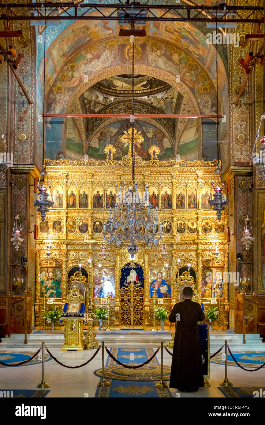 Hauptaltar der Rumänischen Orthodoxen Patriarchale Kathedrale, Bukarest, Rumänien Stockfoto
