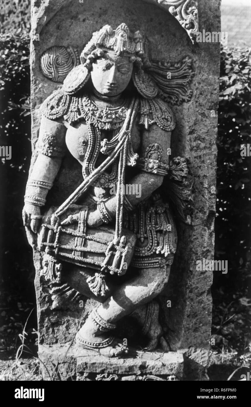 Skulptur in Halebid, Halebeedu, Hoysala, Karnataka, Indien, Altes Vintage 1900s Bild Stockfoto