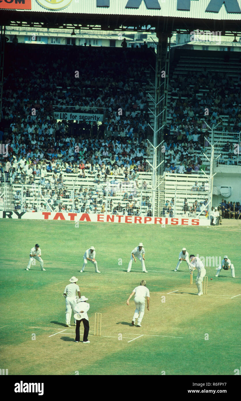 Hebel Bowling zu Roger Binny in Indien v/s England Cricket Match bei Brabourne Stadium 1980 Bombay Indien Stockfoto