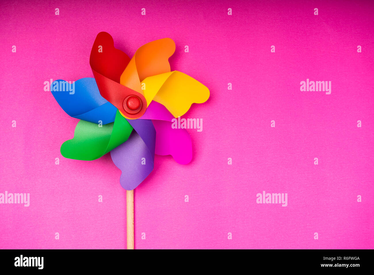 Windmühle auf dem rosa Stockfoto