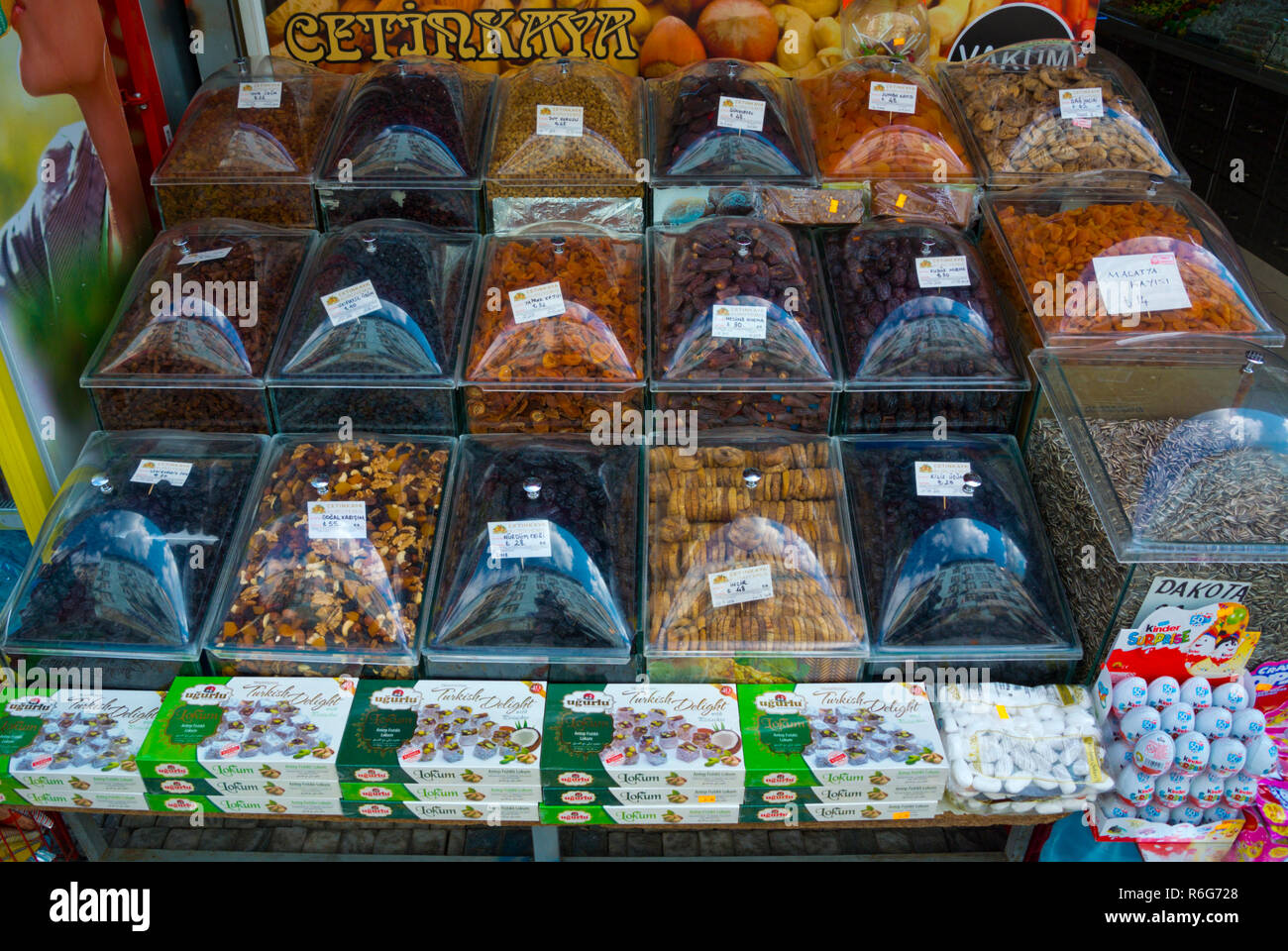 Schalenfrüchte und getrocknete Früchte, Basar, Kadiköy, Istanbul, Türkei, asiatische Seite, Stockfoto