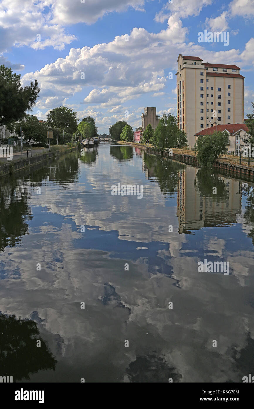 Marne rhein kanal -Fotos und -Bildmaterial in hoher Auflösung - Seite 2