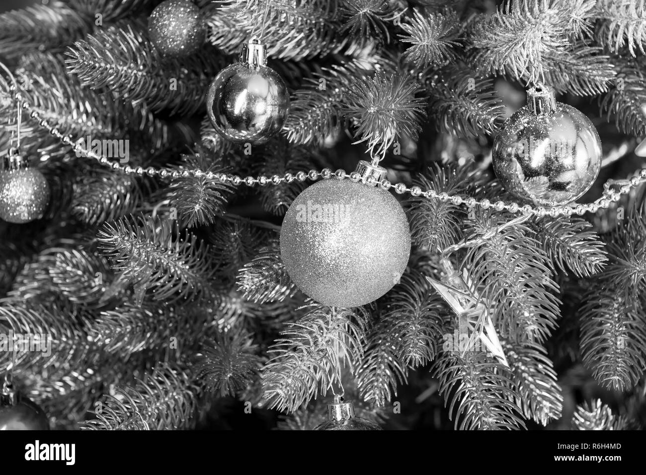 Lichterkette Schwarzweiss Stockfotos Und Bilder Alamy