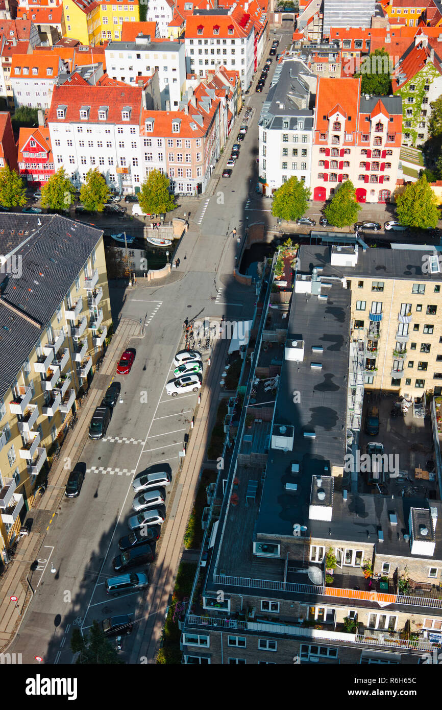 Schatten der Vor Frelsers Kirke (Kirche unseres Erlösers) von der externen Wendeltreppe, Kopenhagen, Dänemark, Skandinavien Stockfoto