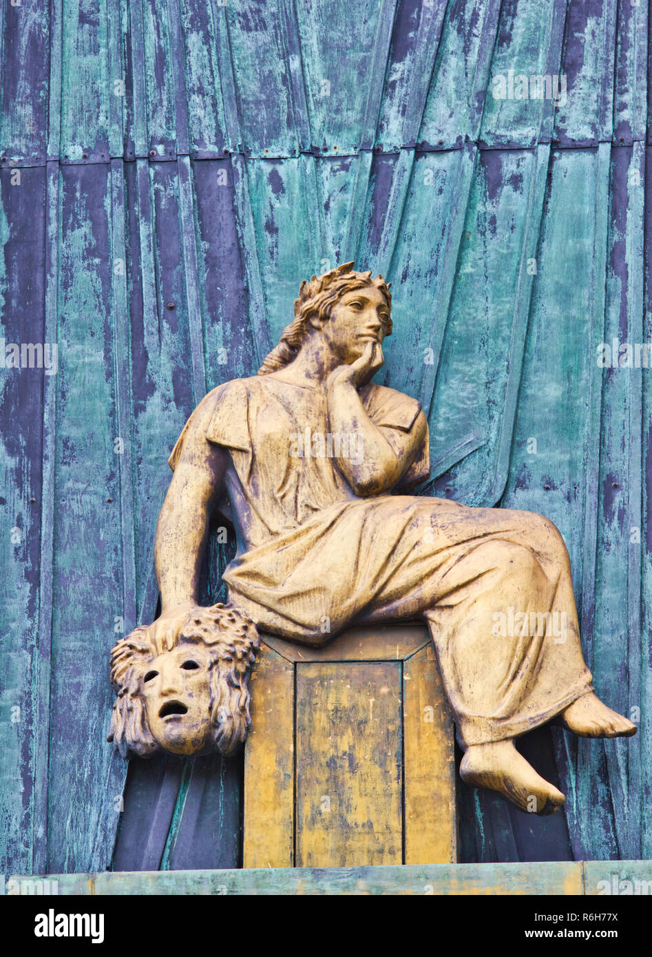 Fassade Relief aus Bronze Skulptur von der Muse der Komödie, Staerekassen, Königlich Dänisches Theater in Kopenhagen, Dänemark, Skandinavien Stockfoto