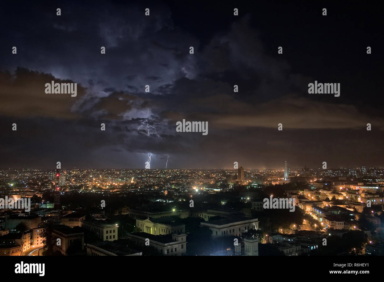 Gewitter über Havanna Stockfoto